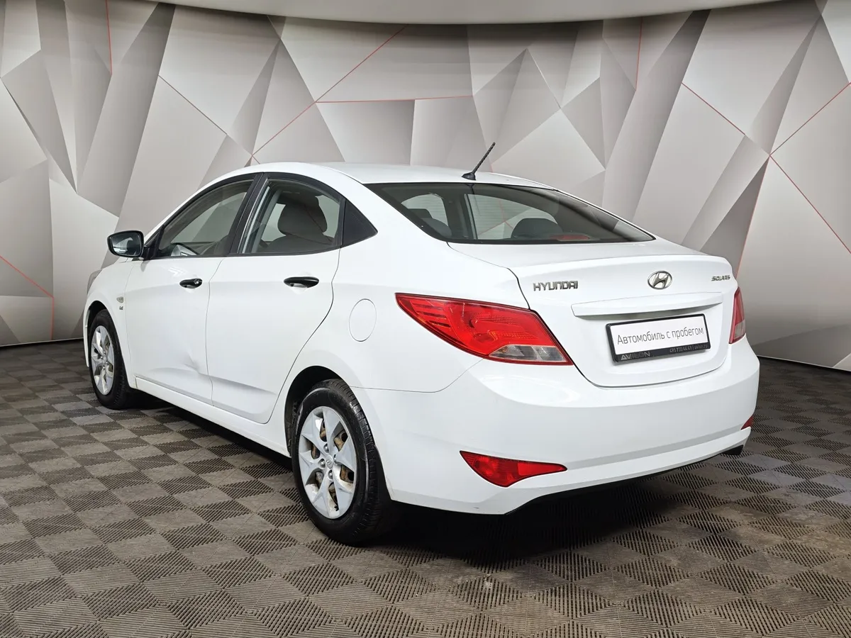 Hyundai Solaris 1.6 MT (123 л.с.) Comfort Белый в АВИЛОН. Слайд №4