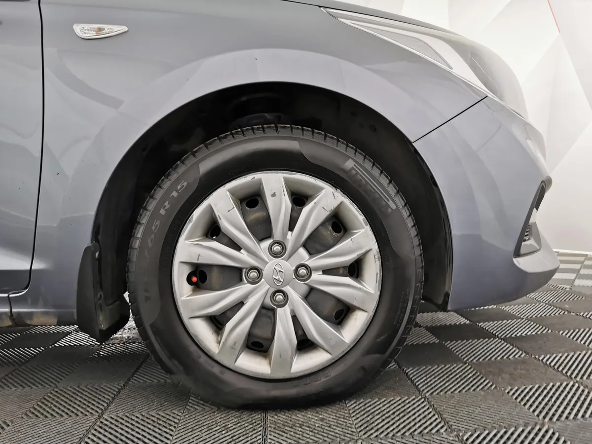 Hyundai Solaris 1.6 AT (123 л.с.) Comfort + Winter Серый в АВИЛОН. Слайд №9
