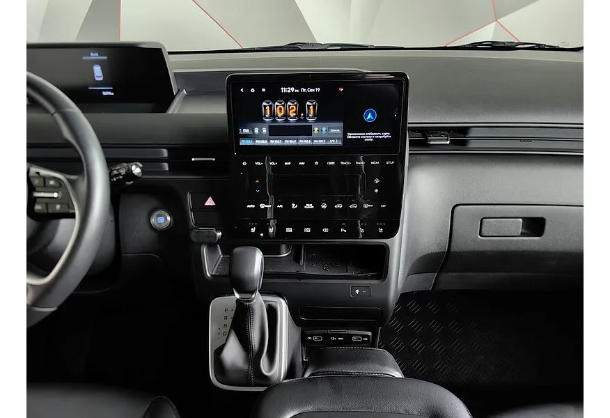 Hyundai Staria 2.2 CRDi 8AT 4WD (177 л.с.) 9 мест High-Tech + Электропривод багажника Черный в АВИЛОН. Слайд №15
