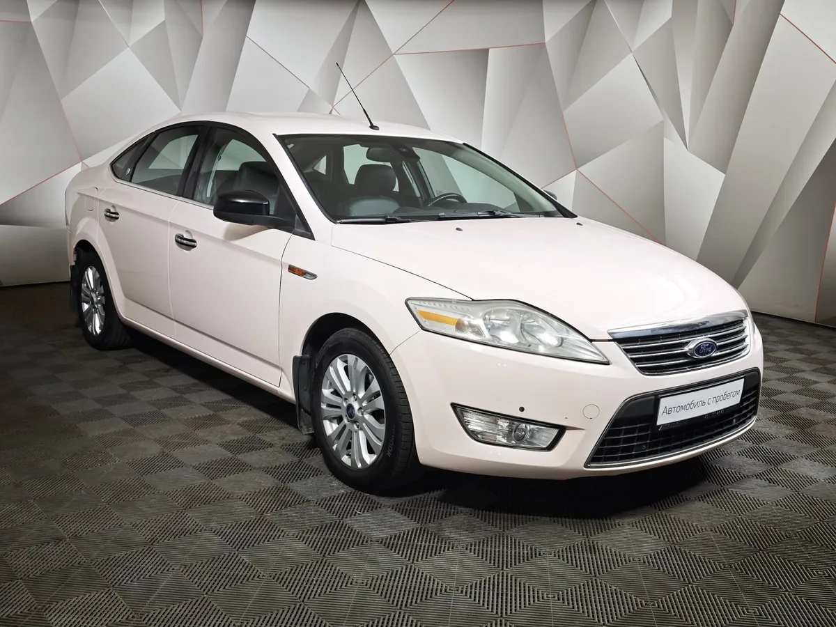 Ford Mondeo 2.3 AT (160 л.с.) Ghia Красный в АВИЛОН. Слайд №3