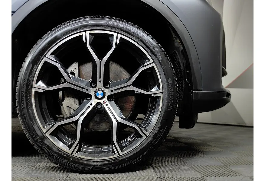 BMW X7 xDrive30d Steptronic (249 л.с.) Серый в АВИЛОН. Слайд №7 BMW X7 xDrive30d Steptronic (249 л.с.) Серый в АВИЛОН. Слайд №7