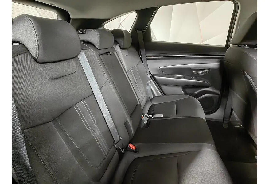 Hyundai Tucson D2.0 Smartstream 8AT 4WD (186 л.с.) Lifestyle + Smart Sense Черный в АВИЛОН. Слайд №16