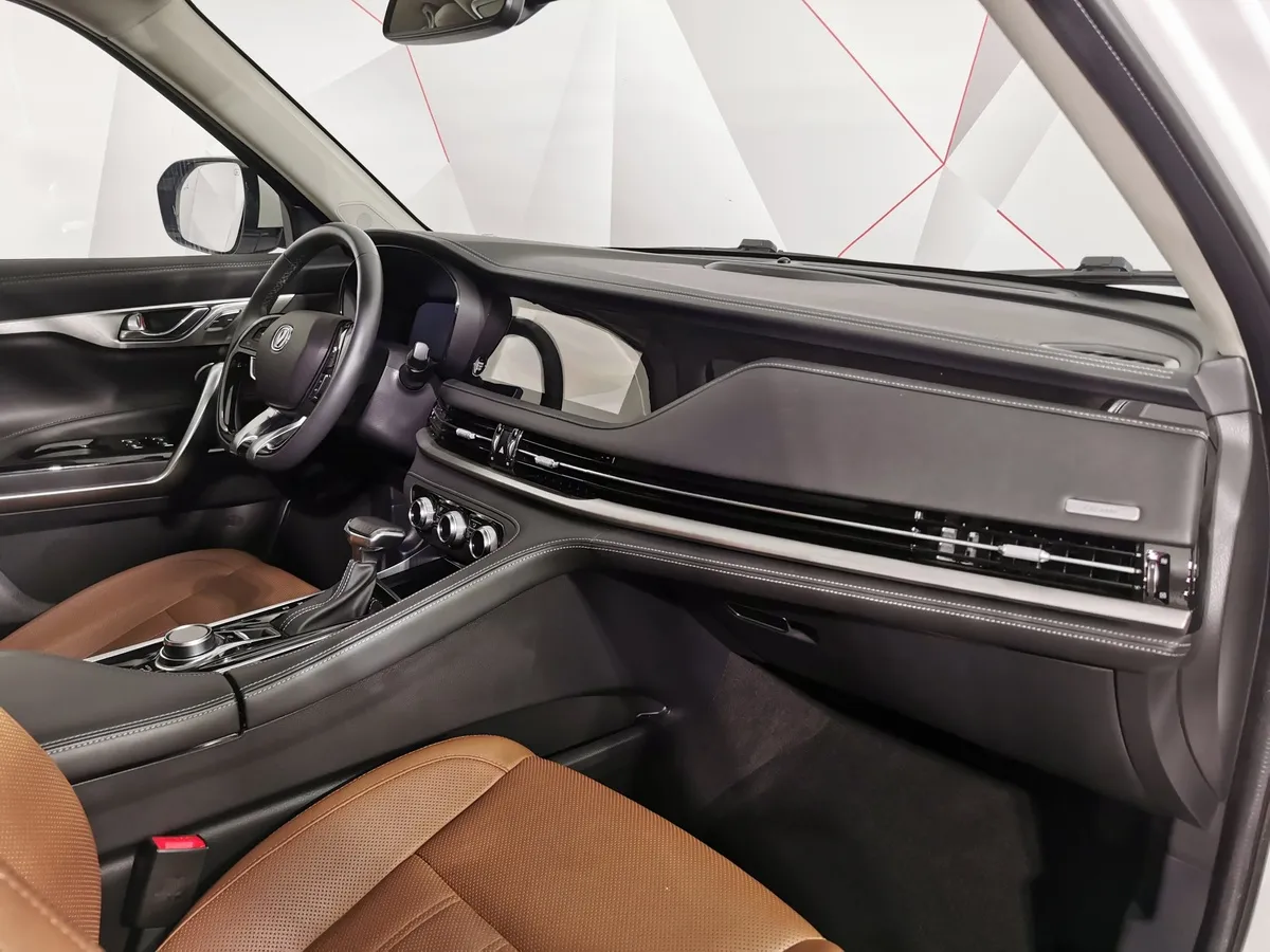Changan CS95 2.0 AT 4WD (233 л.с.) DLX Белый в АВИЛОН. Слайд №12
