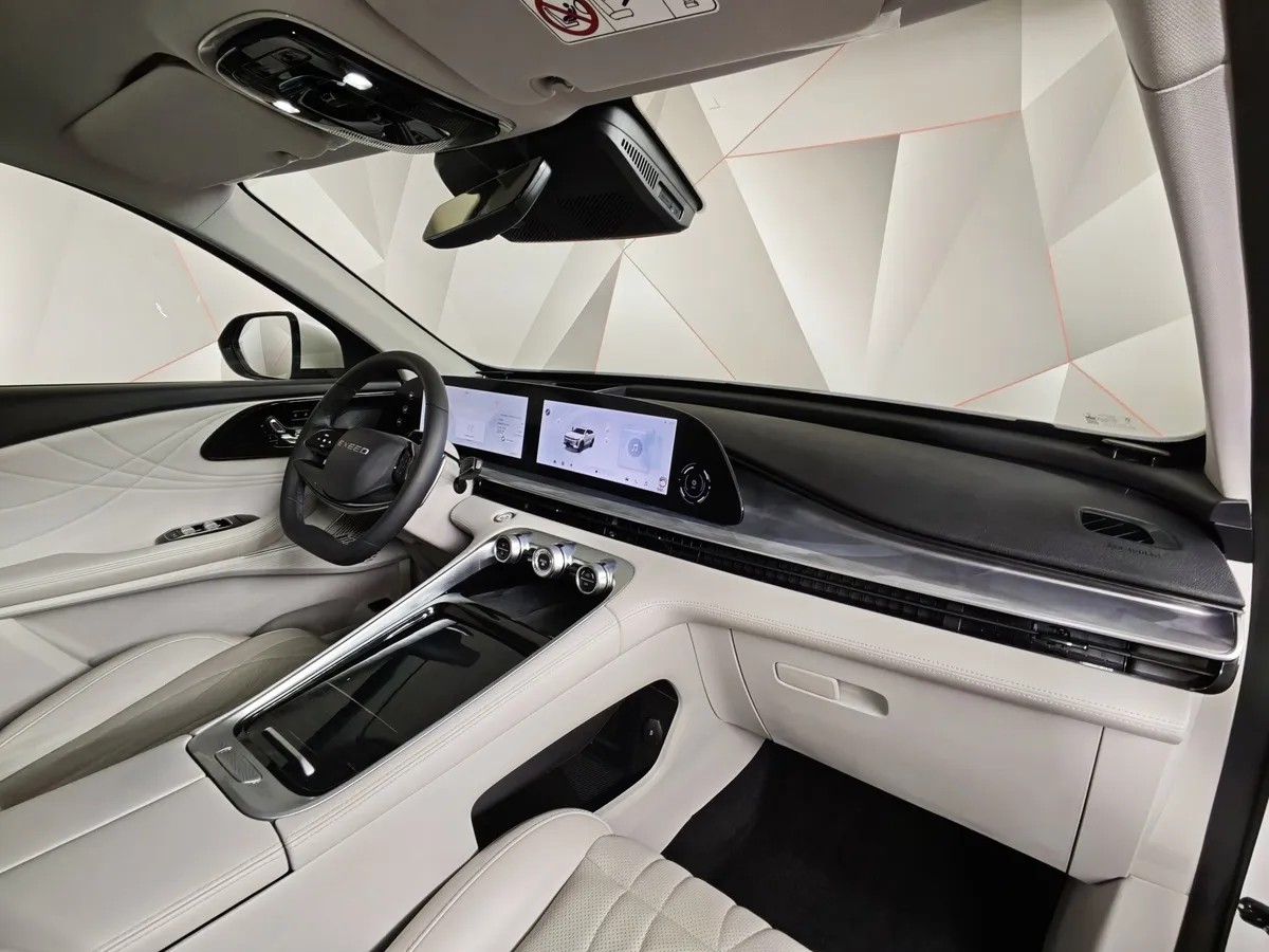EXEED RX 2.0T DCT 4WD (249 л.с.) Platinum Белый в АВИЛОН. Слайд №13