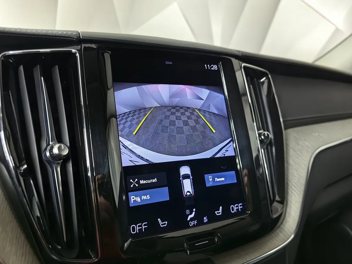 Volvo XC60 2.0 T5 AT AWD (249 л.с.) Momentum Белый в АВИЛОН. Слайд №21