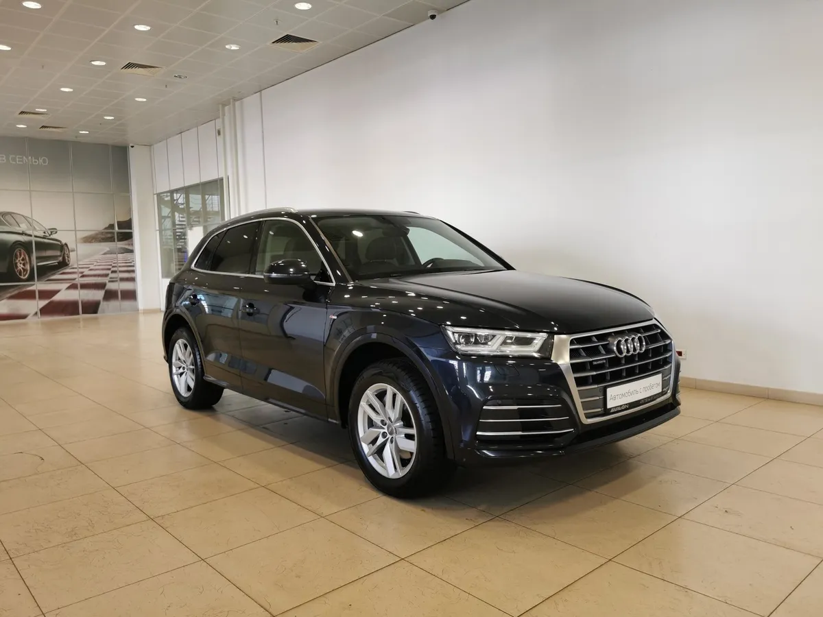 Audi Q5 2.0 TFSI S tronic quattro (249 л.с.) Sport Синий в АВИЛОН. Слайд №3