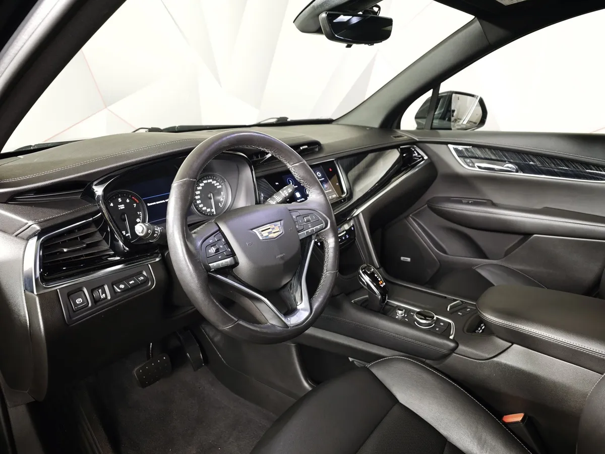 Cadillac XT6 2.0T AT AWD (200 л.с.) Premium Luxury Черный в АВИЛОН. Слайд №18