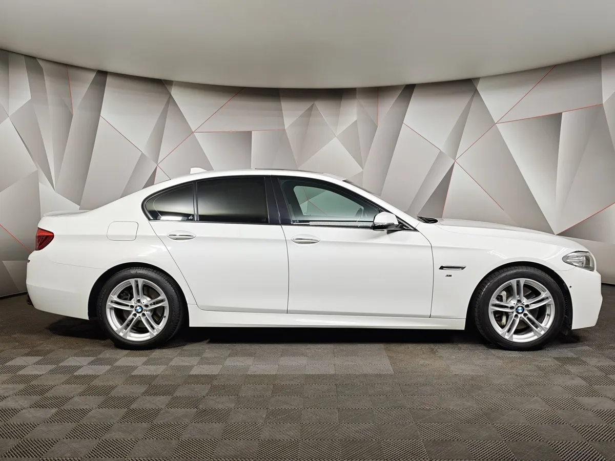 BMW 5 серия 535i xDrive Steptronic (306 л.с.) Белый в АВИЛОН. Слайд №6