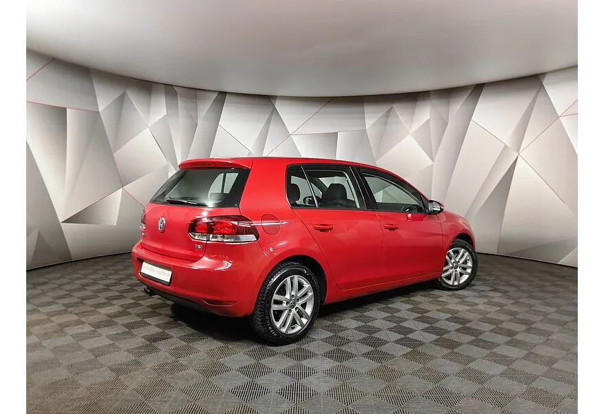 Volkswagen Golf 1.4 TSI DSG (122 л.с.) Trendline Красный в АВИЛОН. Слайд №2