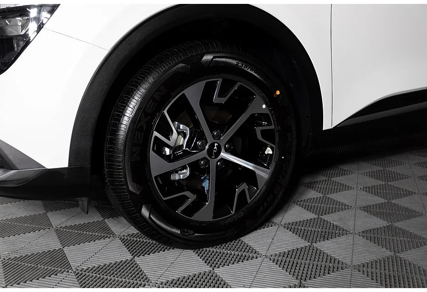 LIVE. Слайд №18