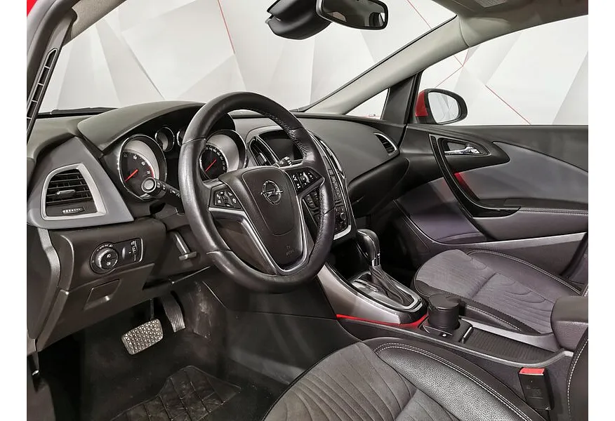 Opel Astra 1.6 Turbo AT (180 л.с.) Красный в АВИЛОН. Слайд №19