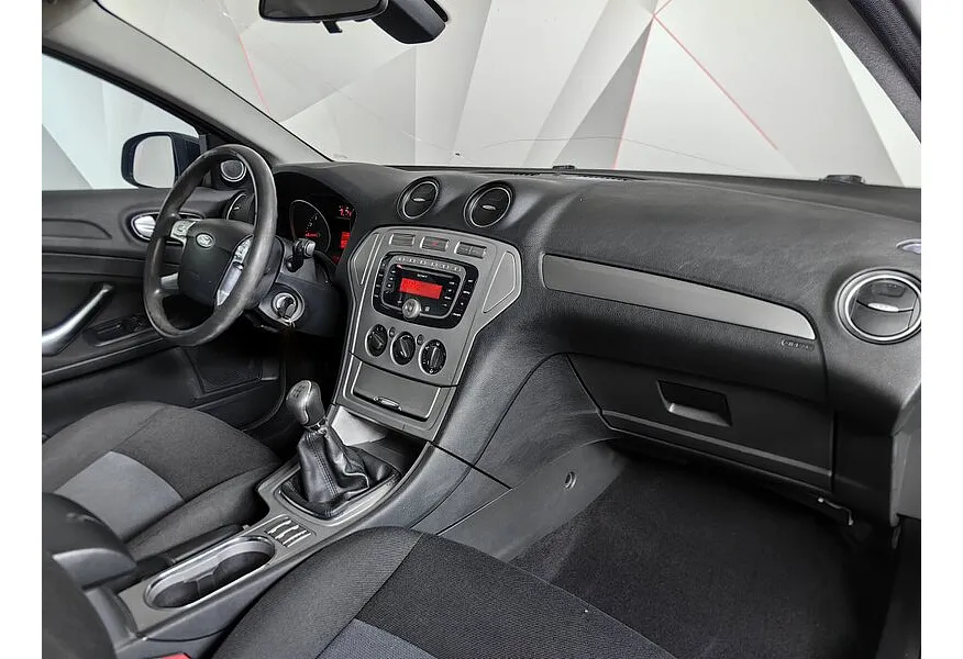 Ford Mondeo 1.6 MT (125 л.с.) Черный в АВИЛОН. Слайд №11