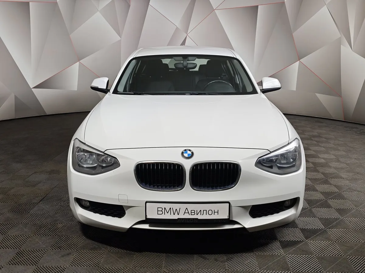 BMW 1 серия 116i AT (136 л.с.) Белый в АВИЛОН. Слайд №3