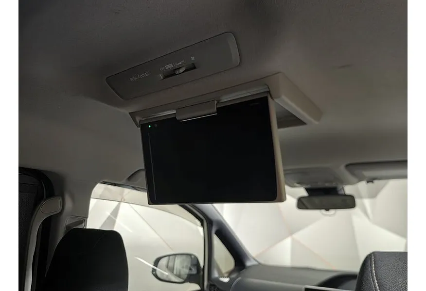 Toyota Esquire 2.0 CVT FWD (152 л.с.) Белый в АВИЛОН. Слайд №23