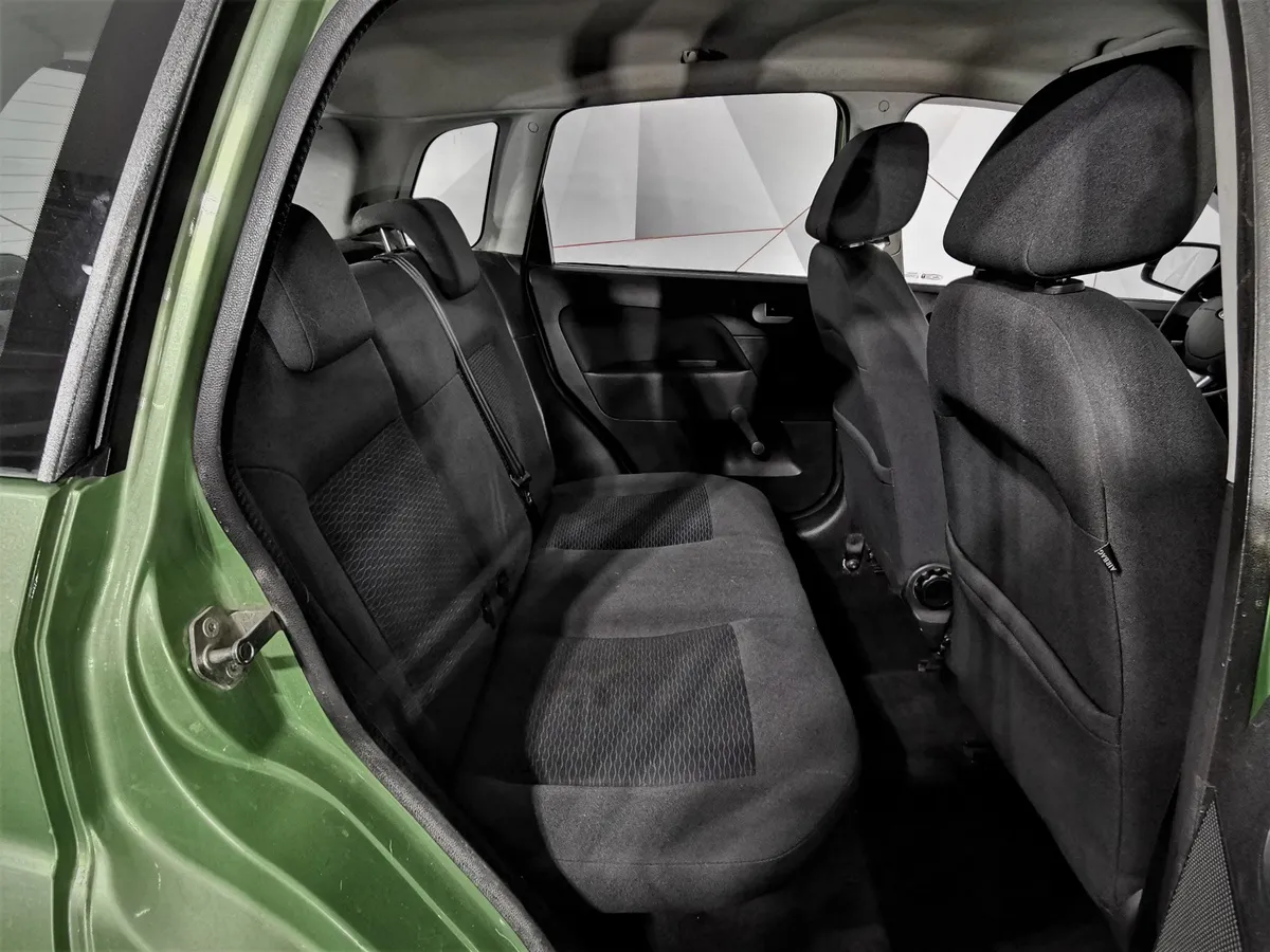 Ford Fiesta 1.6 AT (100 л.с.) Ghia Зеленый в АВИЛОН. Слайд №13