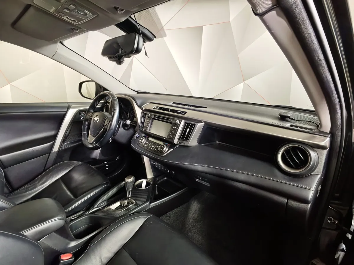 Toyota RAV4 2.2 TD AT (150 л.с.) Черный в АВИЛОН. Слайд №12
