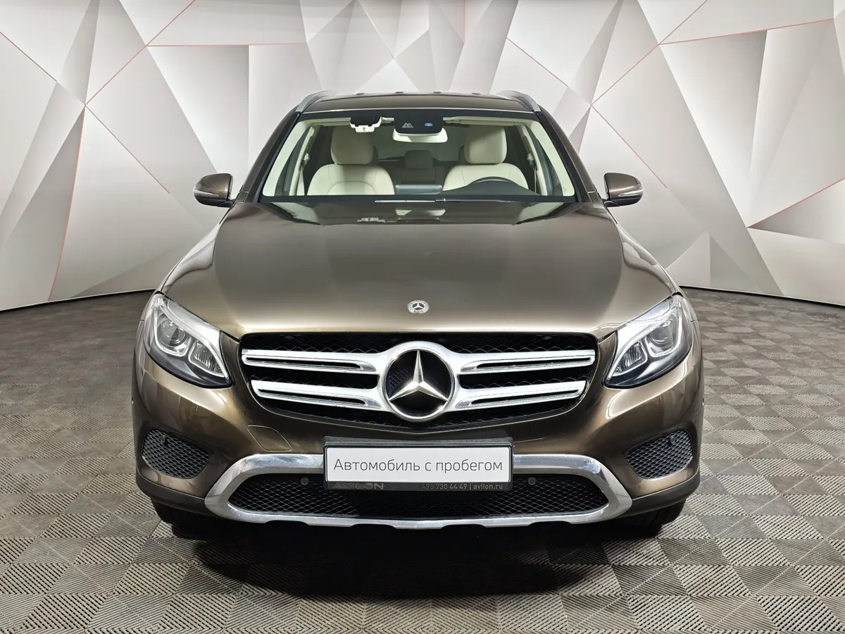 Mercedes-Benz GLC 300 9G-TRONIC 4MATIC (245 л.с.) Коричневый в АВИЛОН. Слайд №7