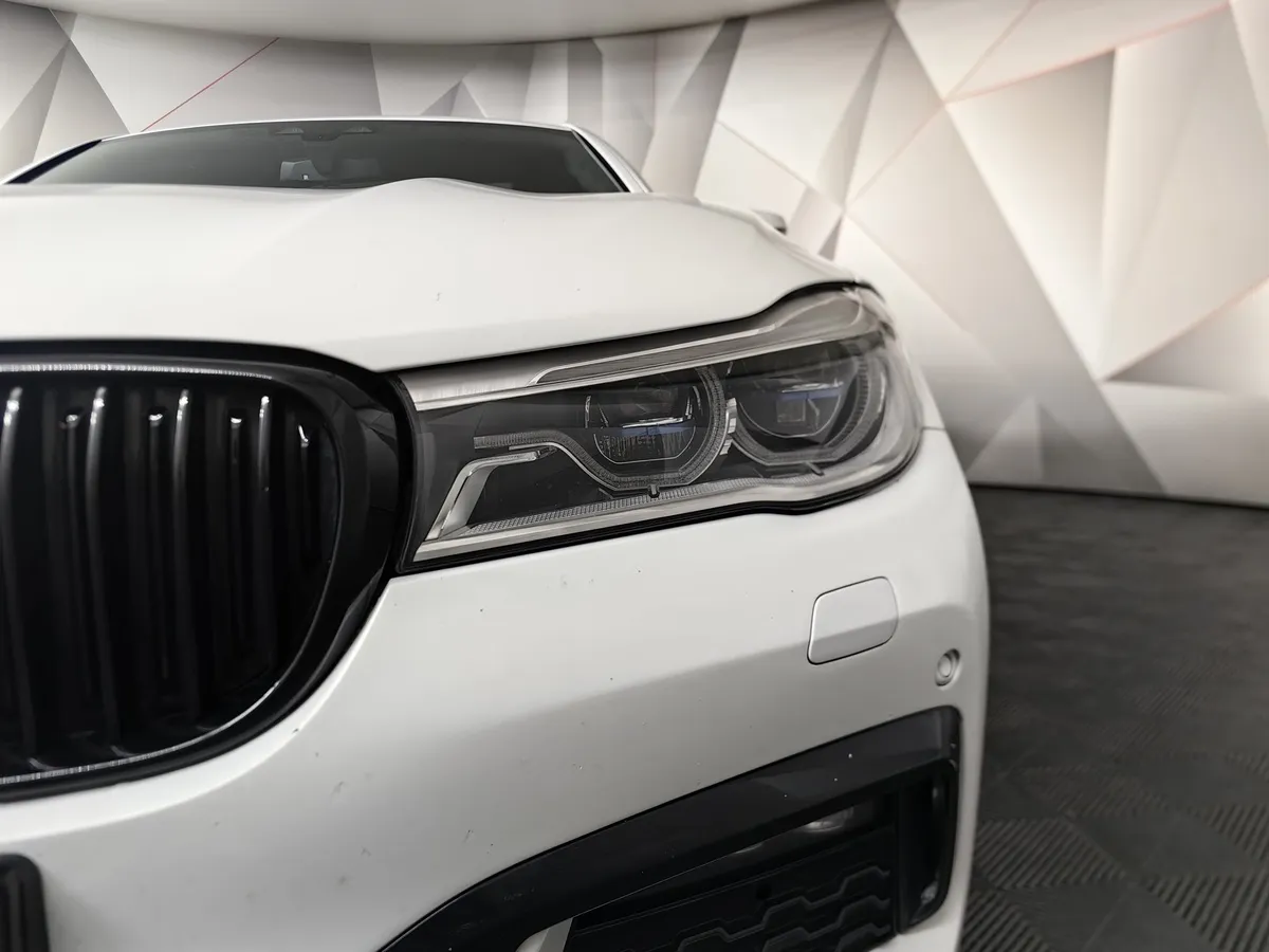 BMW 7 серия 730Ld xDrive AT (265 л.с.) Белый в АВИЛОН. Слайд №8