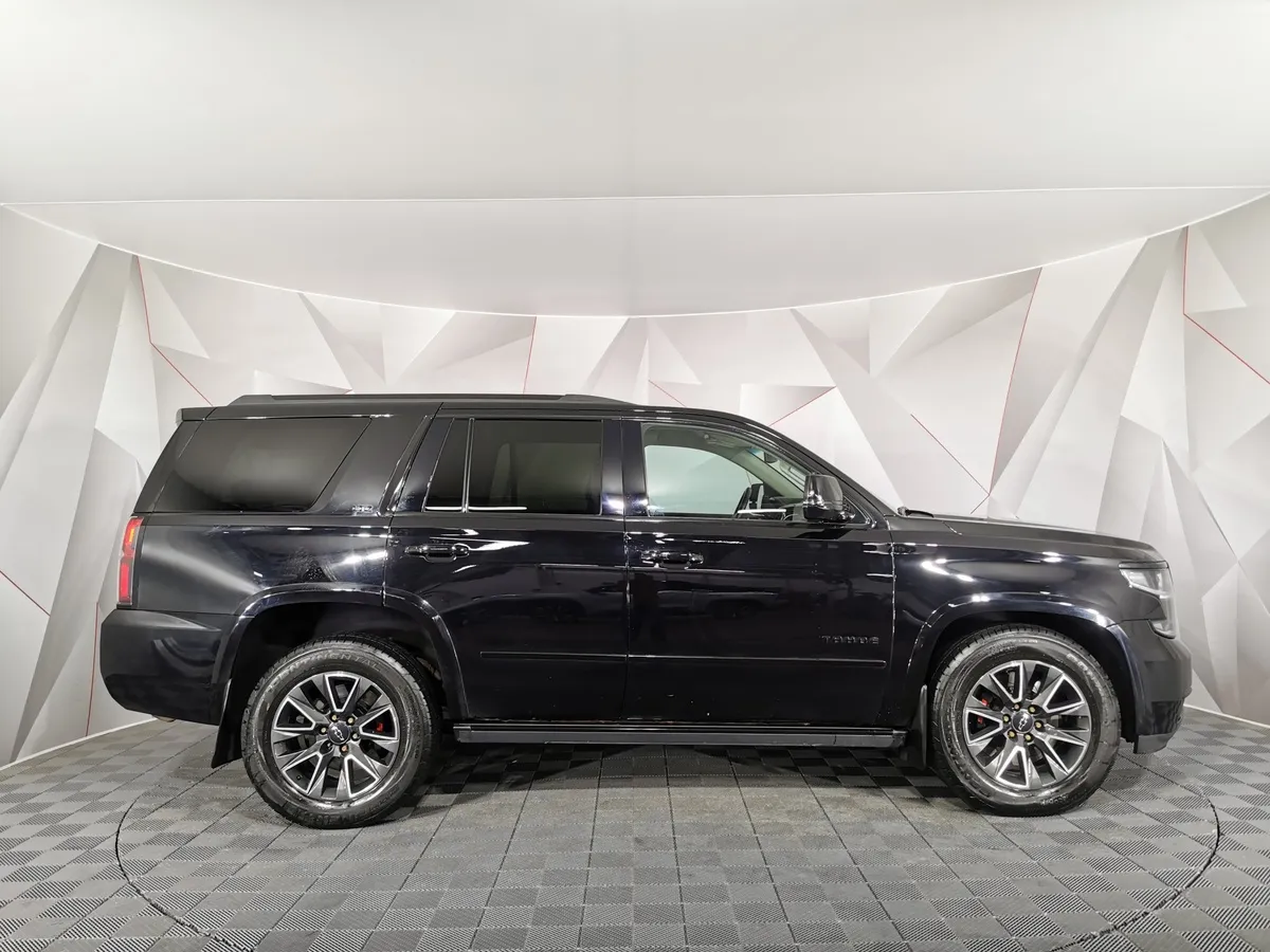 Chevrolet Tahoe 6.2 AT 4WD (409 л.с.) Черный в АВИЛОН. Слайд №6