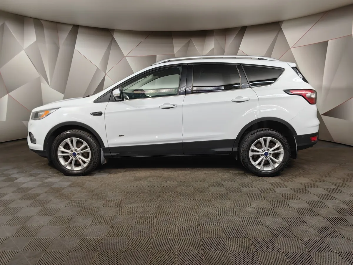 Ford Kuga 1.5 EcoBoost AT AWD (150 л.с.) Titanium Белый в АВИЛОН. Слайд №5