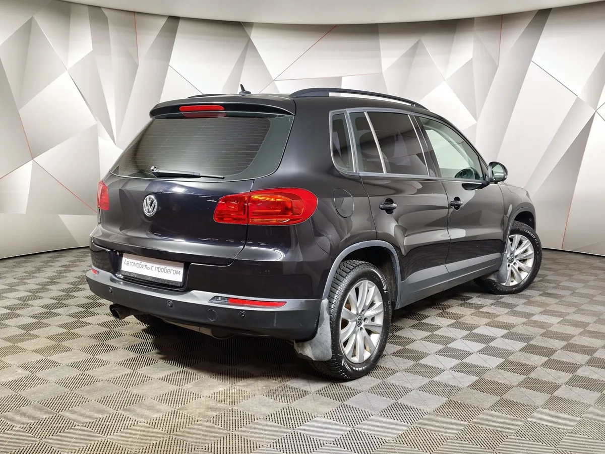Volkswagen Tiguan 2.0 TSI 4Motion AT (170 л.с.) Track & Field Черный в АВИЛОН. Слайд №2