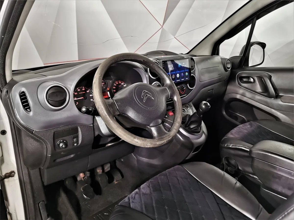 Citroen Berlingo 1.6 MT (110 л.с.) Белый в АВИЛОН. Слайд №17