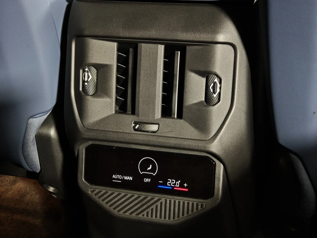 BMW X3 xDrive30L AT (258 л.с.) Белый в АВИЛОН. Слайд №23