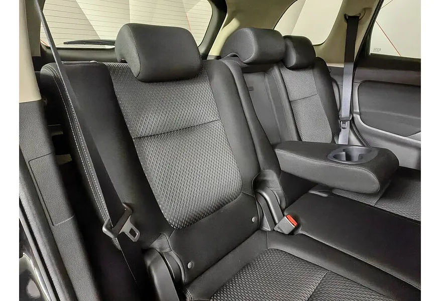 Mitsubishi Outlander 2.0 CVT (146 л.с.) Invite Черный в АВИЛОН. Слайд №17