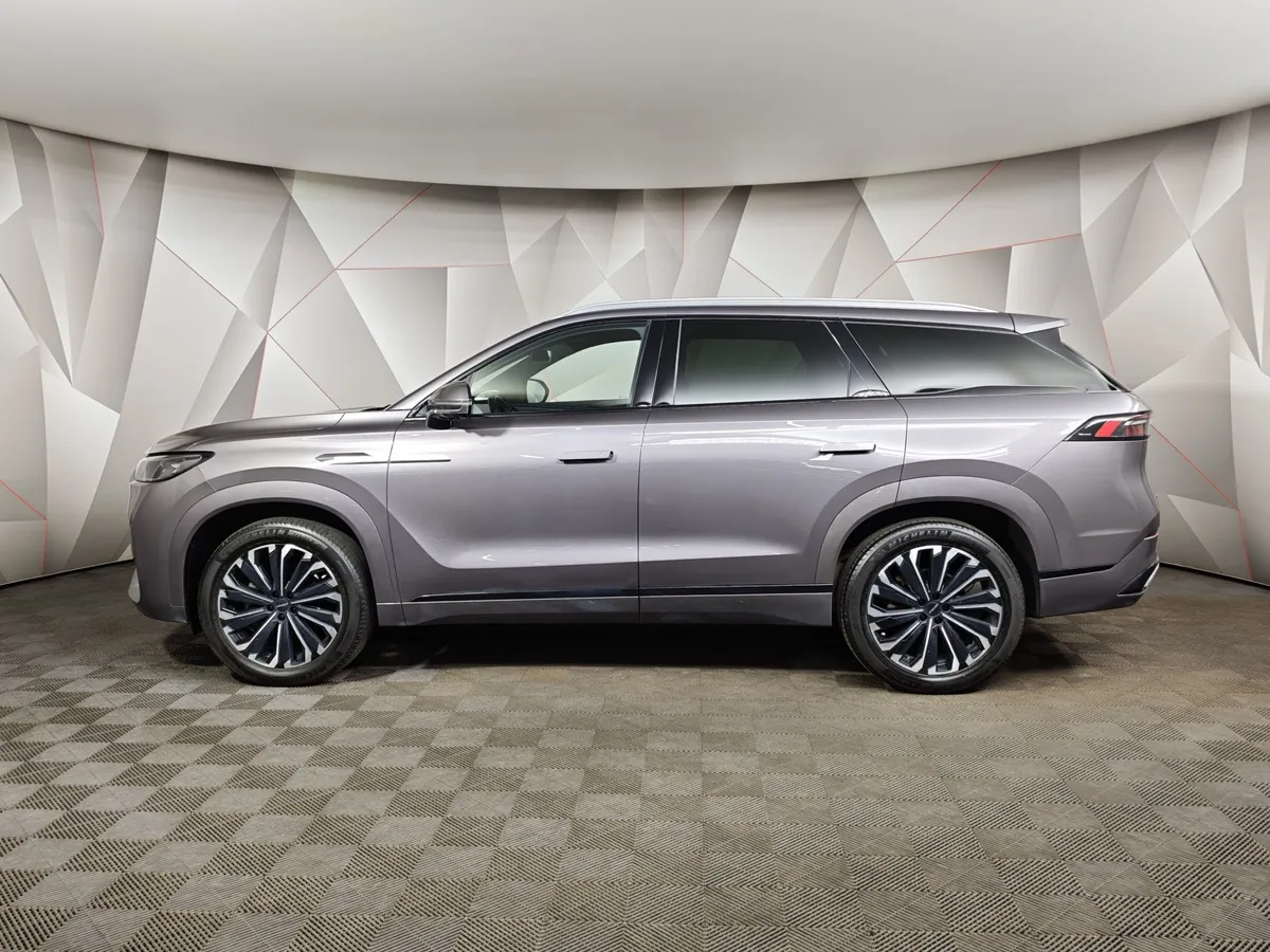 JAECOO J8 2.0 DCT 4WD (249 л.с.) Престиж (двухцветный) Серый в АВИЛОН. Слайд №5