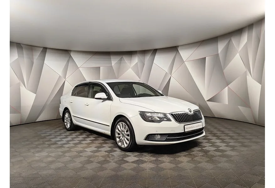 Skoda Superb 1.8 TSI DSG (152 л.с.) Белый в АВИЛОН. Слайд №3