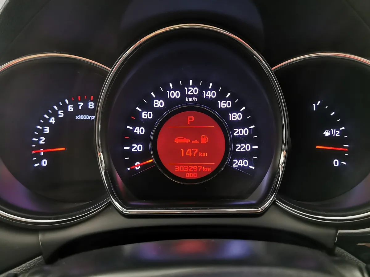 Kia Ceed 1.6 AT (129 л.с.) Серый в АВИЛОН. Слайд №17