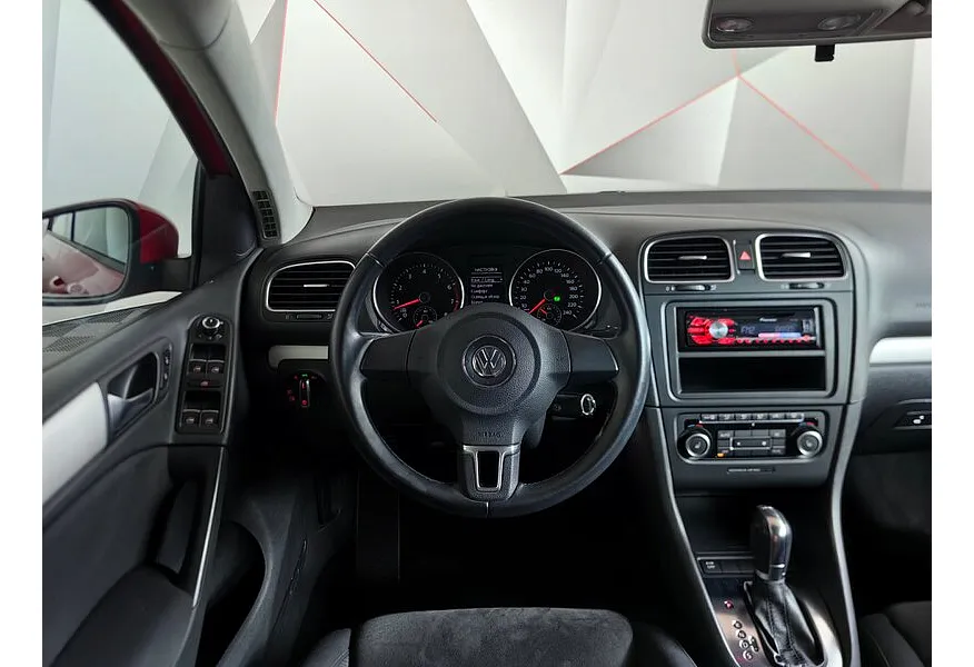 Volkswagen Golf 1.4 TSI DSG (122 л.с.) Trendline Красный в АВИЛОН. Слайд №20