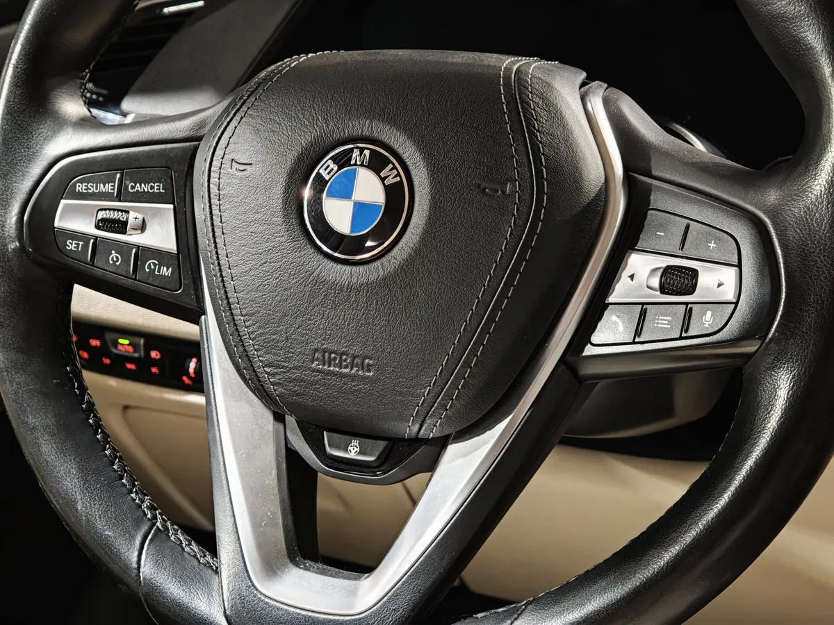 BMW X5 xDrive30d Steptronic (249 л.с.) Business Plus Серый в АВИЛОН. Слайд №27