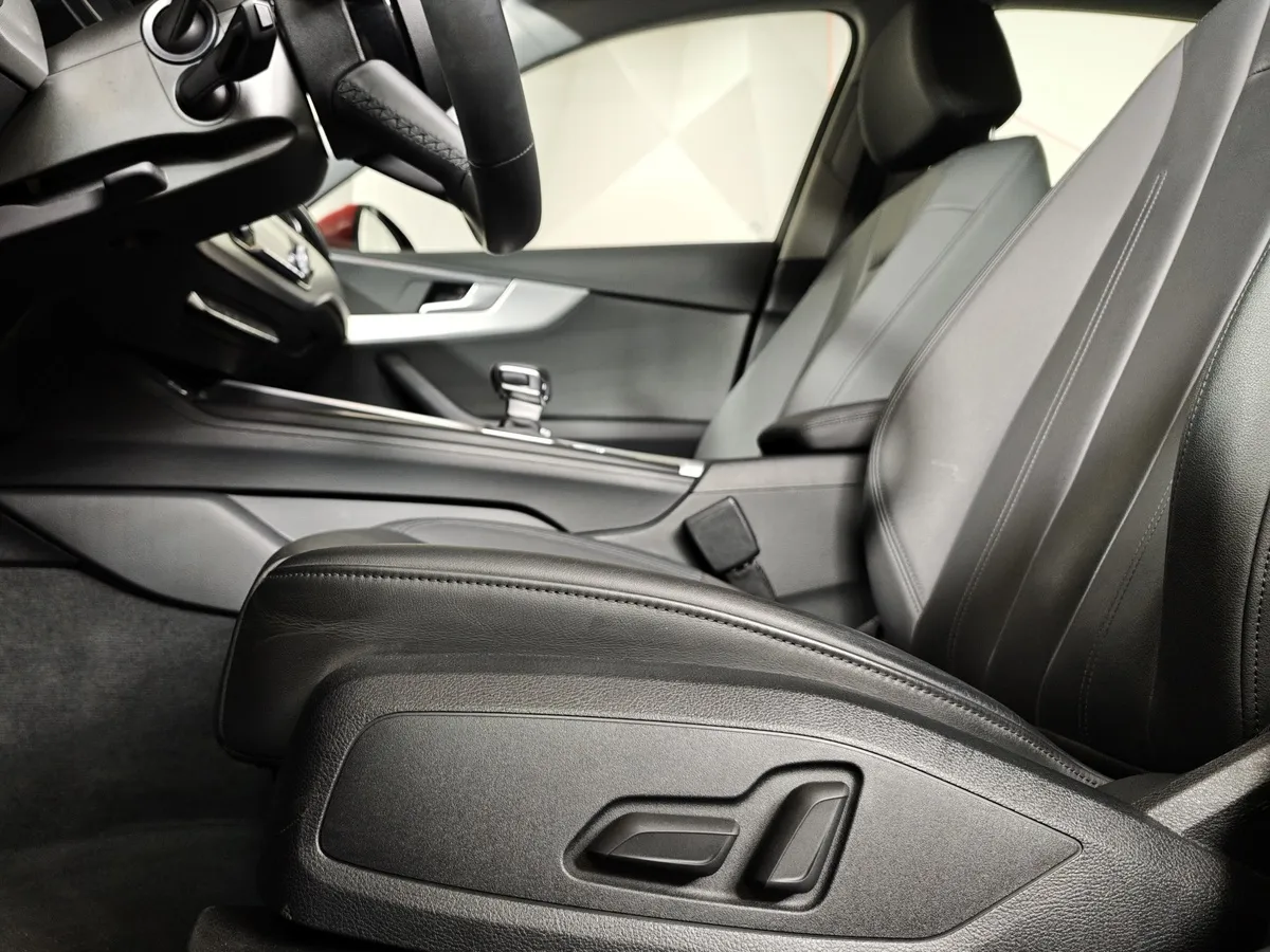 Audi A4 2.0 TFSI S tronic (190 л.с.) Design Красный в АВИЛОН. Слайд №23