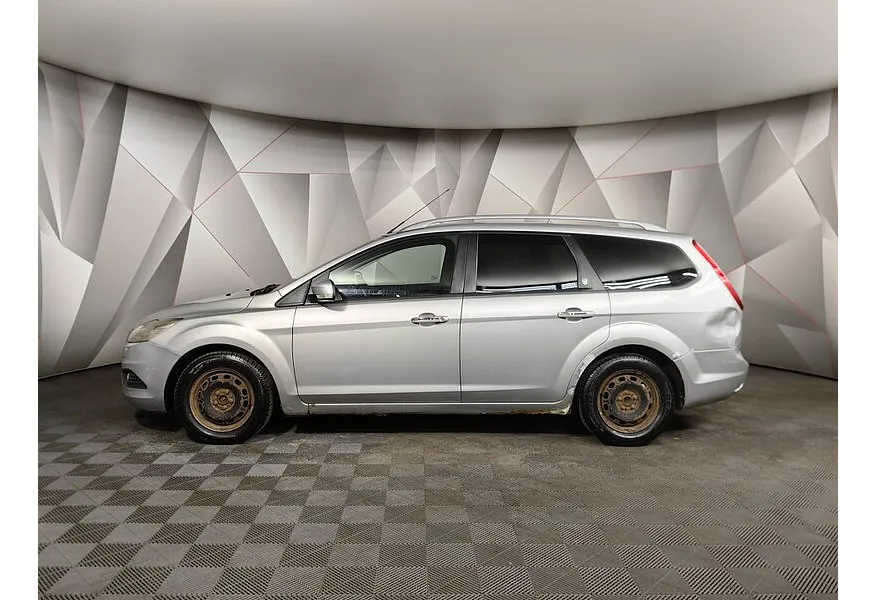 Ford Focus 2.0 AT (145 л.с.) Ghia Серебристый в АВИЛОН. Слайд №5