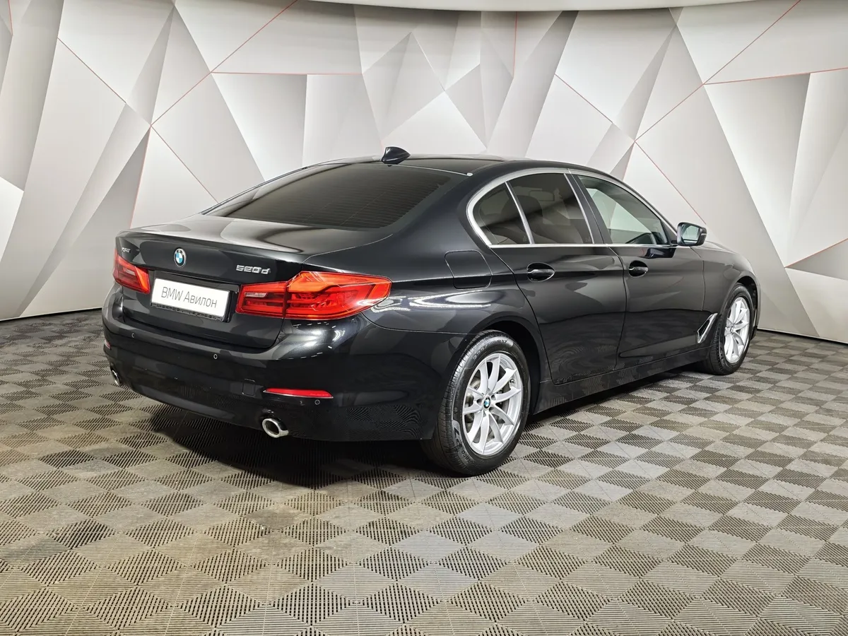 BMW 5 серия 520d xDrive Steptronic (190 л.с.) Черный в АВИЛОН. Слайд №2