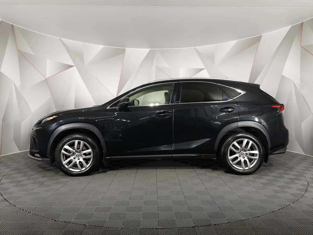 Lexus NX 200t АТ AWD (238 л.с.) Черный в АВИЛОН. Слайд №5