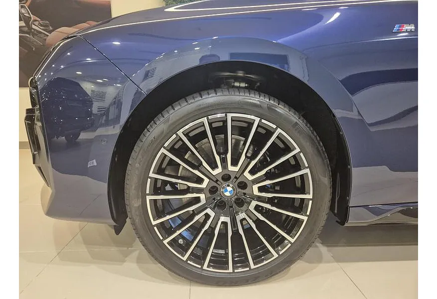 АВИЛОН - BMW 7 серия 740d xDrive Steptronic (286 л.с.) Синий - slide 9