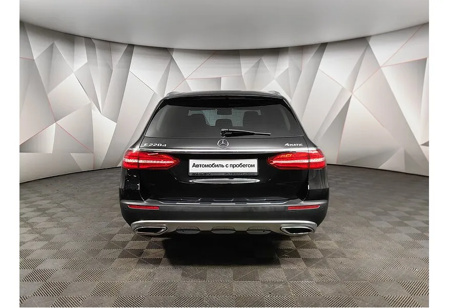 Mercedes-Benz E-Класс E 220 d 4MATIC 9G-TRONIC (194 л.с.) Luxury Черный в АВИЛОН. Слайд №8