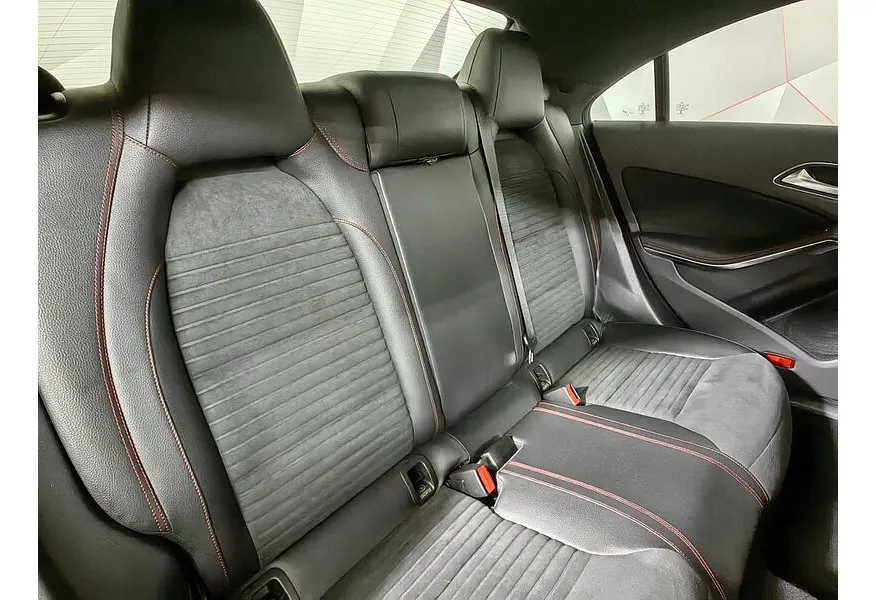 Mercedes-Benz CLA 200 7G-DCT (156 л.с.) Черный в АВИЛОН. Слайд №17 Mercedes-Benz CLA 200 7G-DCT (156 л.с.) Черный в АВИЛОН. Слайд №17