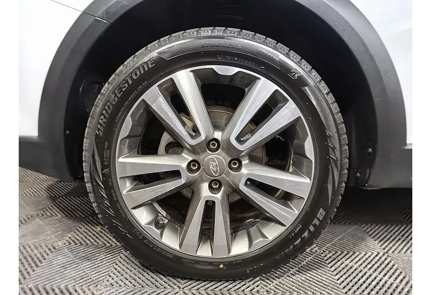 ВАЗ (Lada) Vesta 1.6 CVT (113 л.с.) Белый в АВИЛОН. Слайд №9