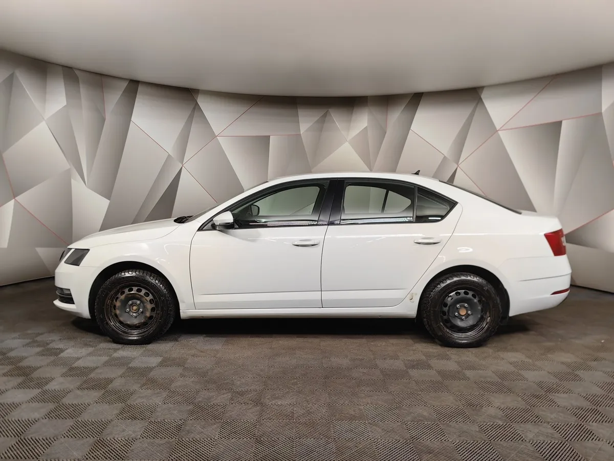 Skoda Octavia 1.6 AT FWD (110 л.с.) Style Plus Белый в АВИЛОН. Слайд №5