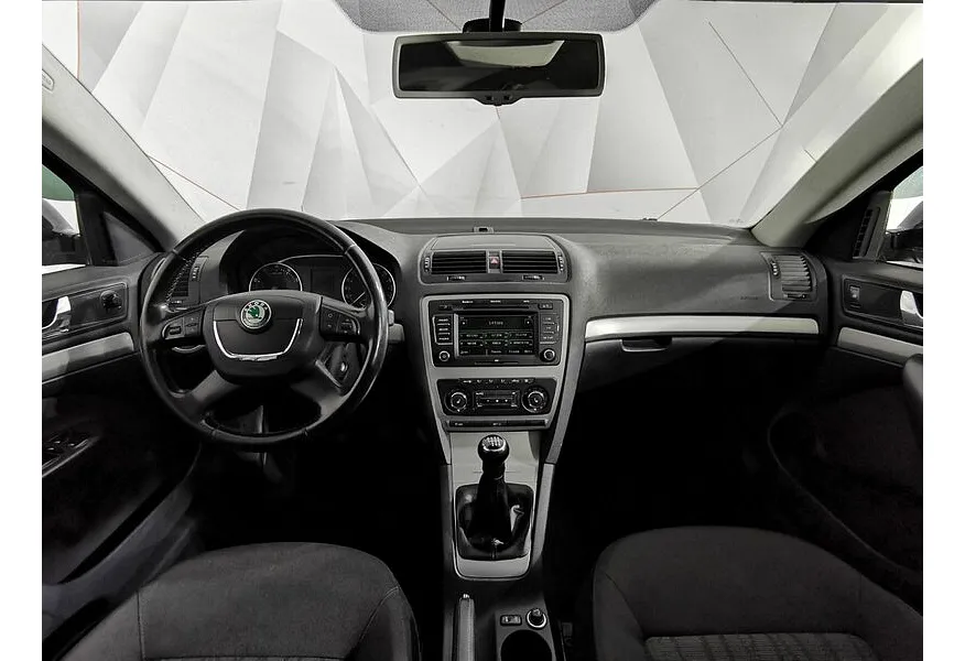 Skoda Octavia 1.8 TSI MT (152 л.с.) Ambition (CKD) Черный в АВИЛОН. Слайд №14