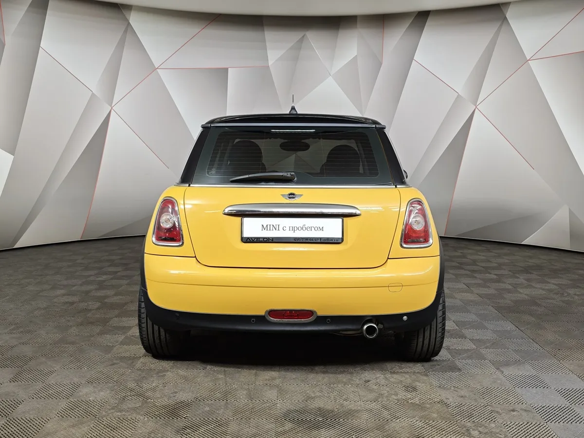 MINI Hatch 1.6 AT (122 л.с.) Желтый в АВИЛОН. Слайд №4