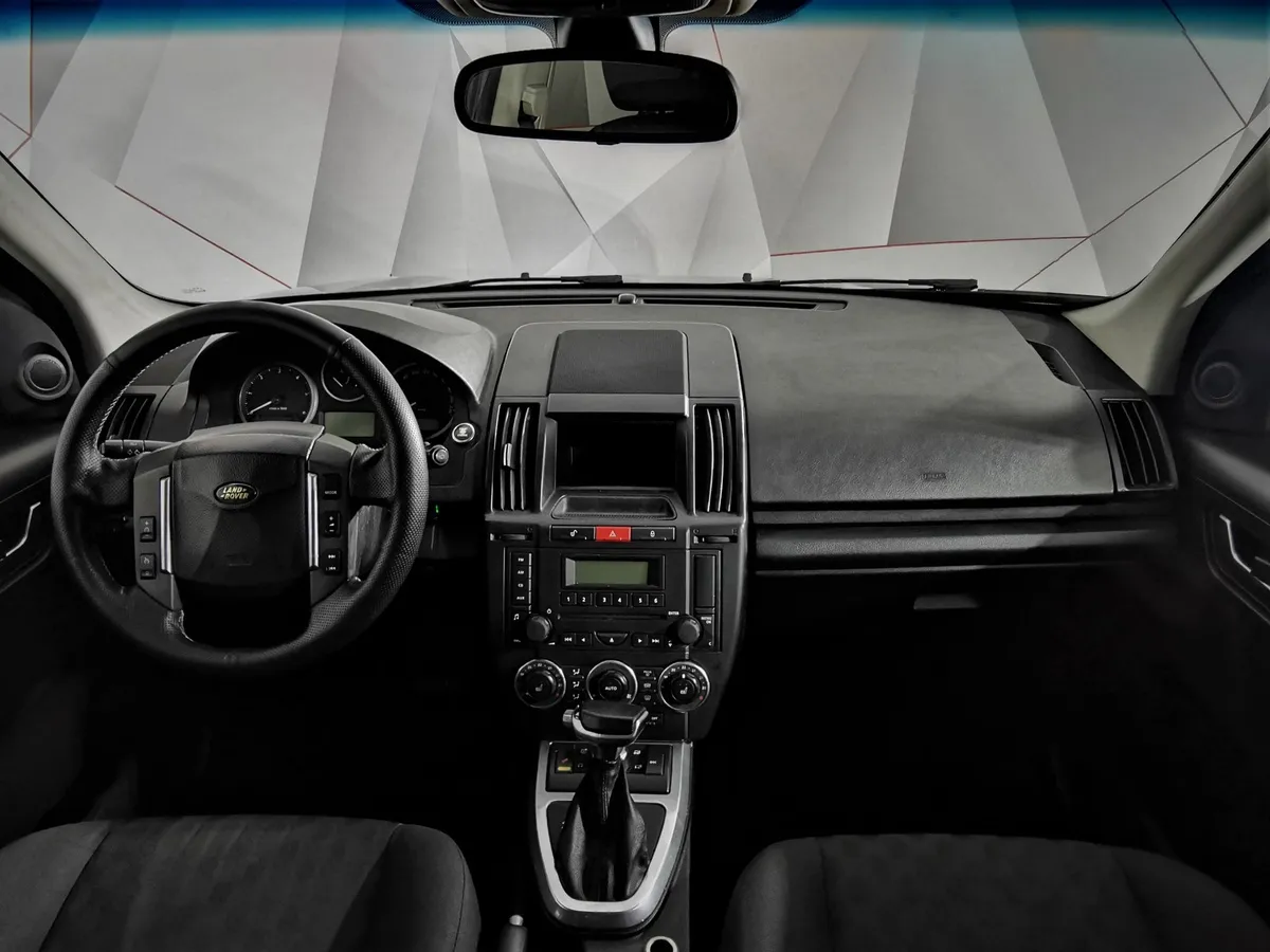 Land Rover Freelander 2.2 TD4 AT (150 л.с.) S Черный в АВИЛОН. Слайд №13