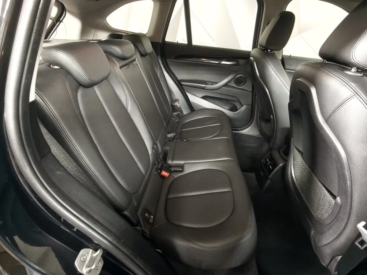 BMW X1 20i xDrive Steptronic AT (192 л.с.) Черный в АВИЛОН. Слайд №14