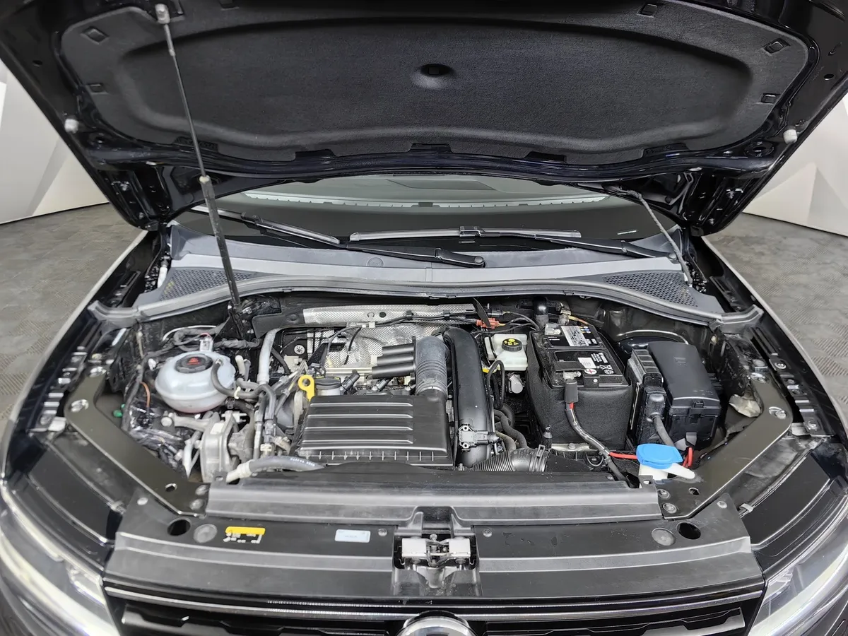 Volkswagen Tiguan 1.4 TSI BlueMotion DSG (150 л.с.) Comfortline Черный в АВИЛОН. Слайд №11