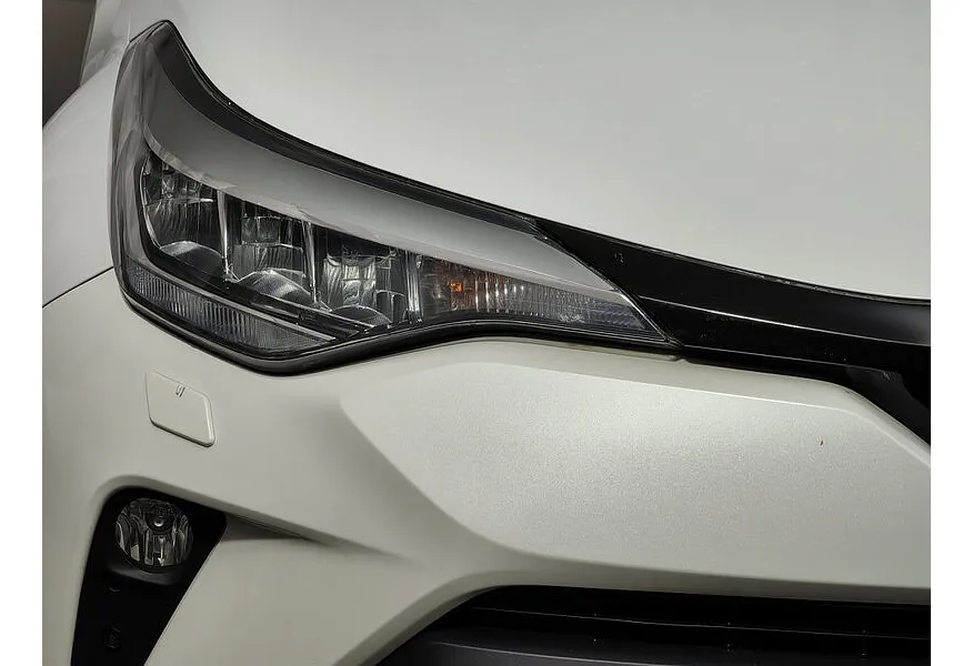 Toyota C-HR 2.0 CVT (148 л.с.) Белый в АВИЛОН. Слайд №10