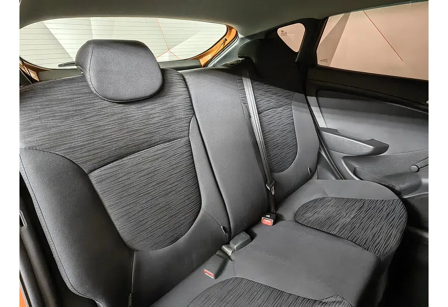 Hyundai Solaris 1.6 MT (123 л.с.) Active Оранжевый в АВИЛОН. Слайд №16 Hyundai Solaris 1.6 MT (123 л.с.) Active Оранжевый в АВИЛОН. Слайд №16