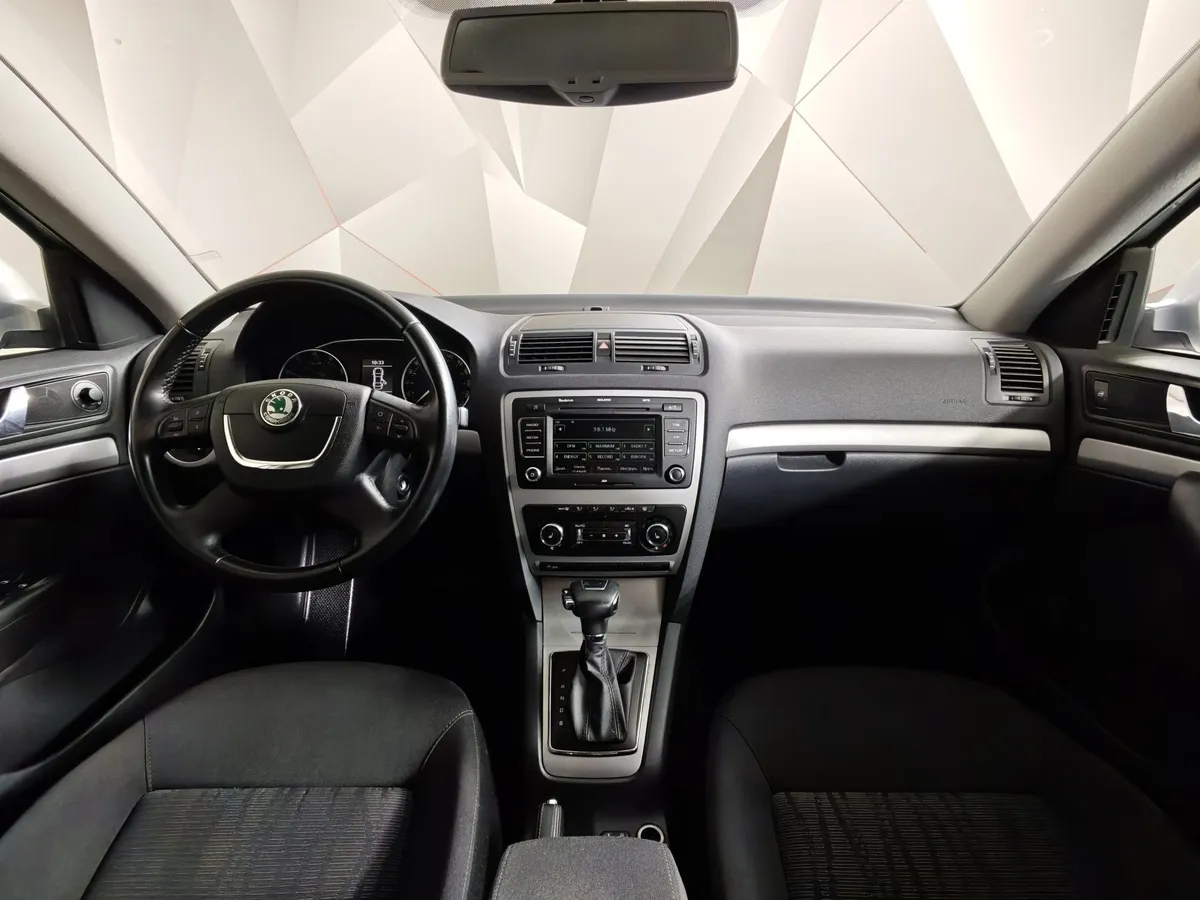 Skoda Octavia 1.8 TSI AT (152 л.с.) Серебристый в АВИЛОН. Слайд №14